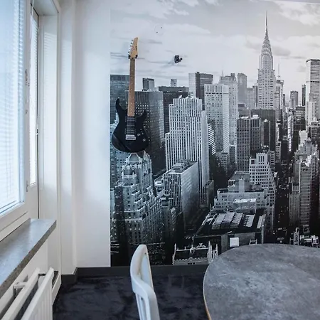 Iso Perheasunto Keskustassa, Saerkaenniemen Laehellae 公寓 *