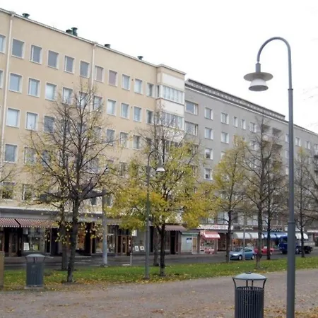Iso Perheasunto Keskustassa, Saerkaenniemen Laehellae Apartment Tampere